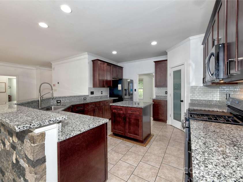 1013 Taylor Glenn Lane, Indian Trail, NC 28079.  MLS# CAR4163418, YatesRealty ID 20100. 