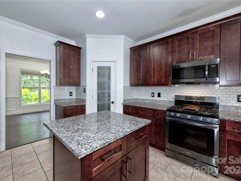1013 Taylor Glenn Lane, Indian Trail, NC 28079.  MLS# CAR4163418, YatesRealty ID 20100. 