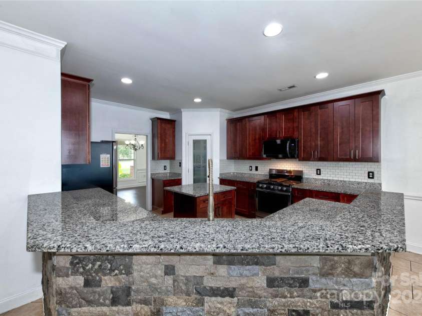 1013 Taylor Glenn Lane, Indian Trail, NC 28079.  MLS# CAR4163418, YatesRealty ID 20100. 
