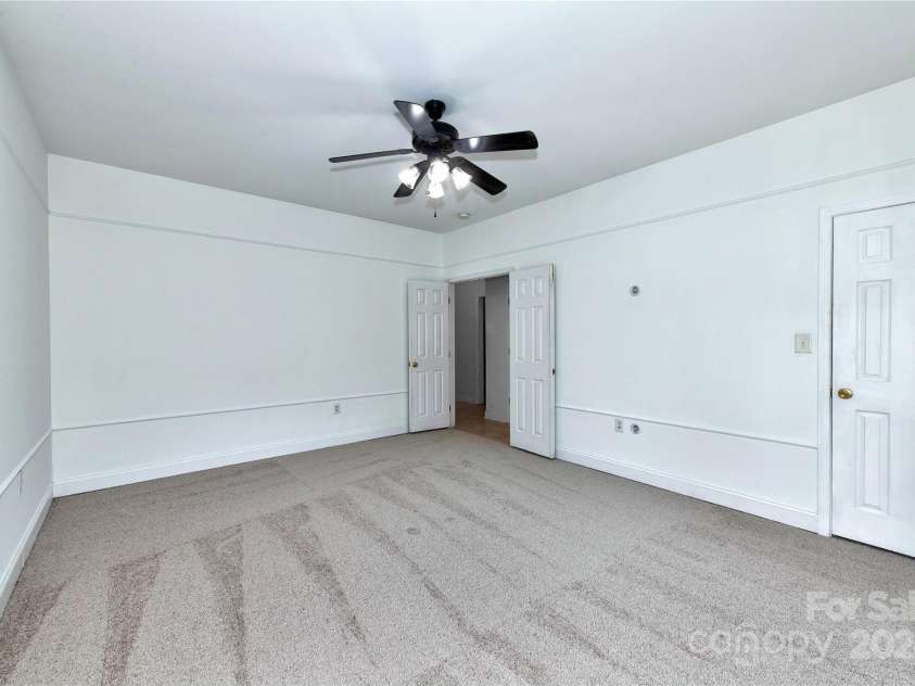 1013 Taylor Glenn Lane, Indian Trail, NC 28079.  MLS# CAR4163418, YatesRealty ID 20100. 