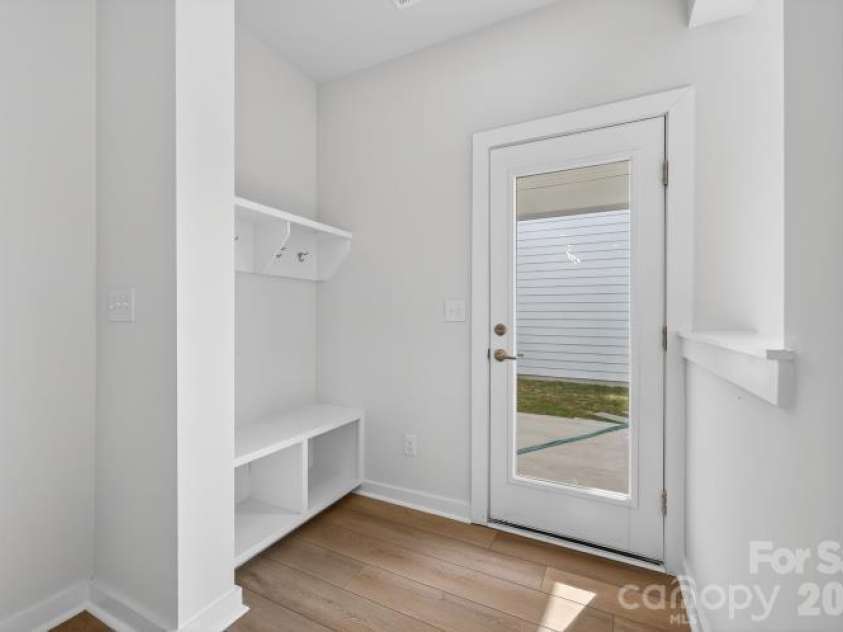 10110 Mamillion Drive, Huntersville, NC 28078.  MLS# CAR4327406, YatesRealty ID 20101. Mudroom