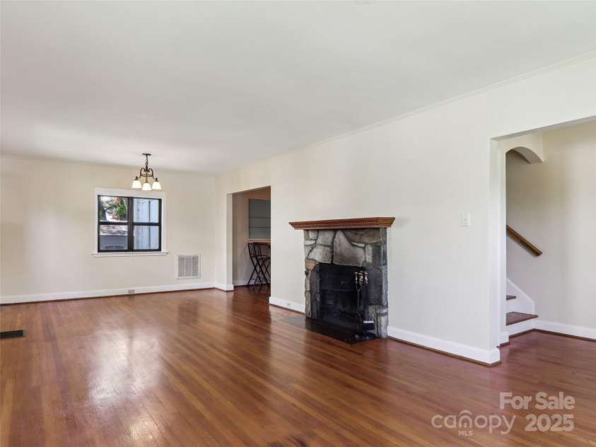 27 Alabama Avenue, Weaverville, NC 28787.  MLS# CAR4263358, YatesRealty ID 20101. 