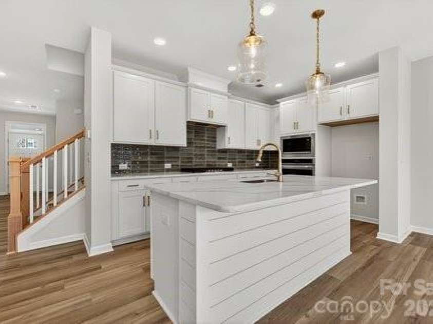 10116 Mamillion Drive, Huntersville, NC 28078.  MLS# CAR4334522, YatesRealty ID 20102. 