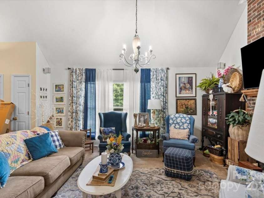 111 Beacon Hills Drive, Gastonia, NC 28056.  MLS# CAR4270749, YatesRealty ID 20102. 