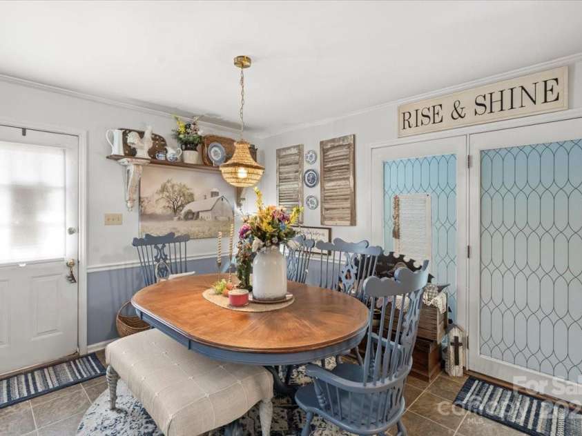 111 Beacon Hills Drive, Gastonia, NC 28056.  MLS# CAR4270749, YatesRealty ID 20102. 