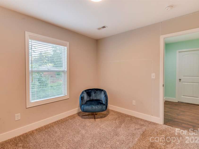 210 Holmes Drive, Spartanburg, SC 29303.  MLS# CAR4254799, YatesRealty ID 20103. 