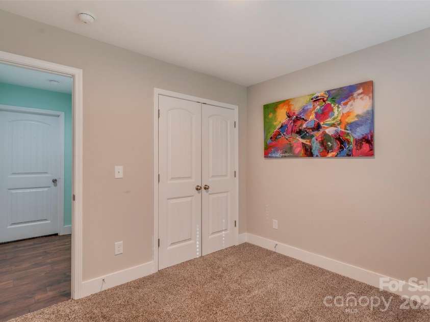 210 Holmes Drive, Spartanburg, SC 29303.  MLS# CAR4254799, YatesRealty ID 20103. 