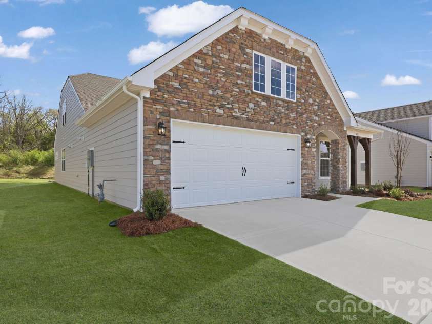 5472 Redbud Road, Lancaster, SC 29720.  MLS# CAR4374966, YatesRealty ID 20103. 