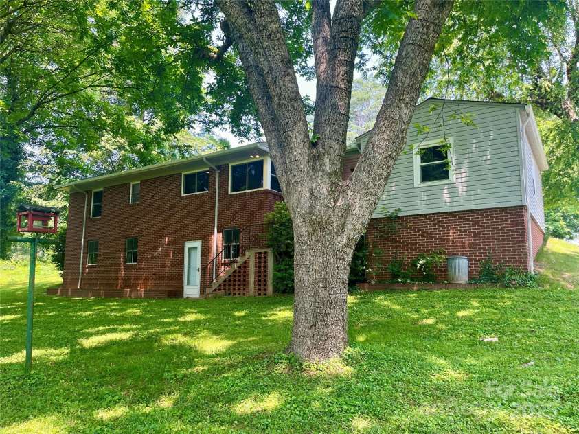 117 Silvercreek Road, Morganton, NC 28655.  MLS# CAR4265496, YatesRealty ID 20104. Rear