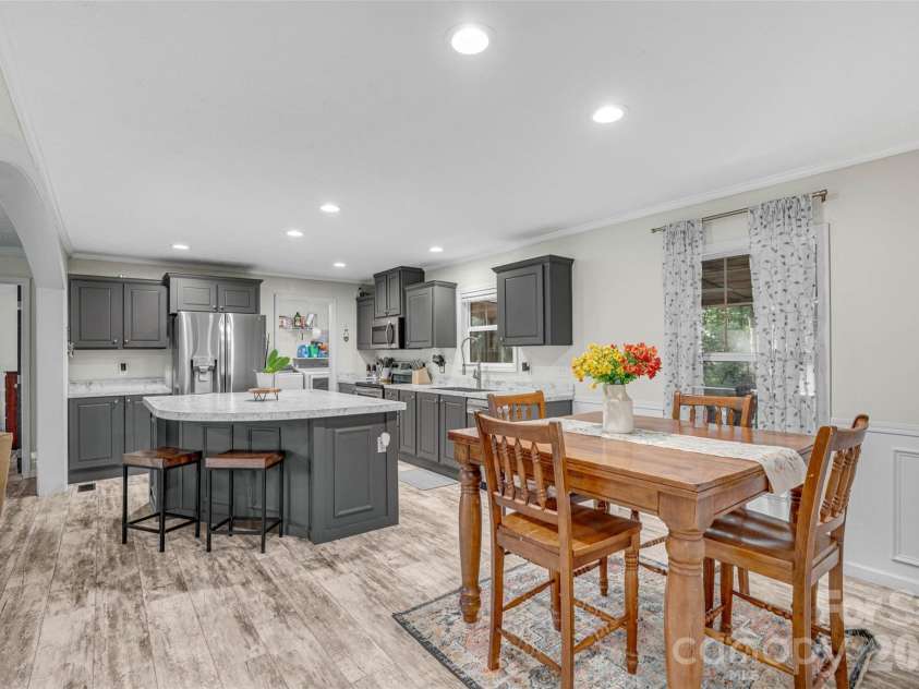 5007 Carlos Road, Catawba, NC 28609.  MLS# CAR4375298, YatesRealty ID 20104. Kitchen 
