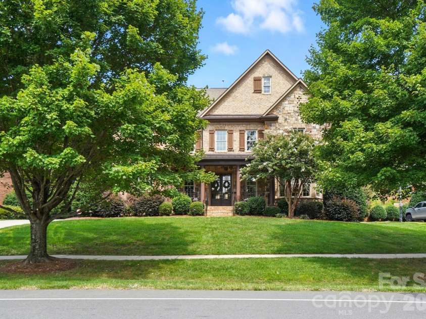 13056 Long Common Parkway, Huntersville, NC 28078.  MLS# CAR4379136, YatesRealty ID 20105. 
