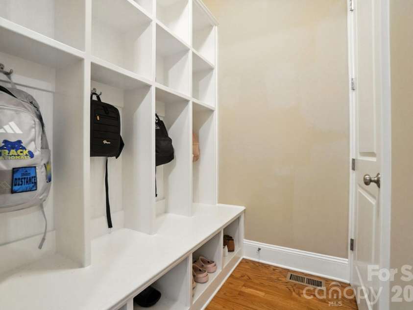 13056 Long Common Parkway, Huntersville, NC 28078.  MLS# CAR4379136, YatesRealty ID 20105. 