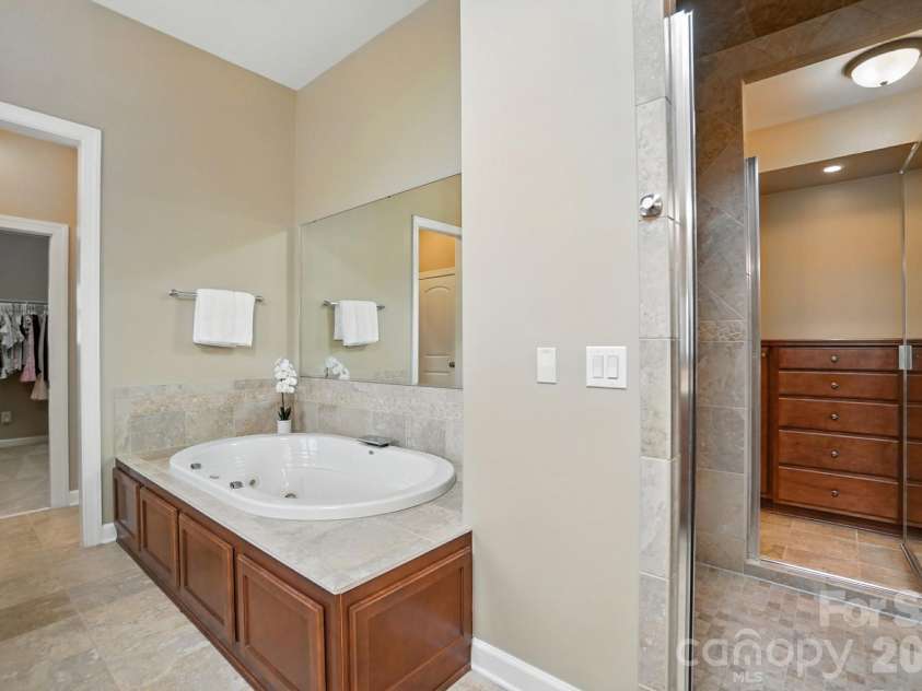 13056 Long Common Parkway, Huntersville, NC 28078.  MLS# CAR4379136, YatesRealty ID 20105. 