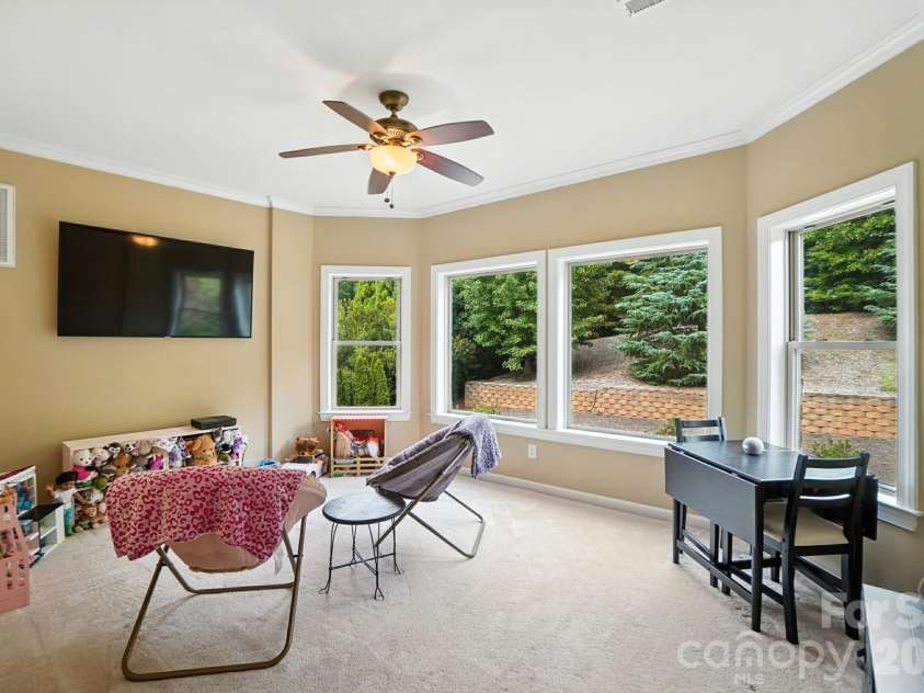 13056 Long Common Parkway, Huntersville, NC 28078.  MLS# CAR4379136, YatesRealty ID 20105. 