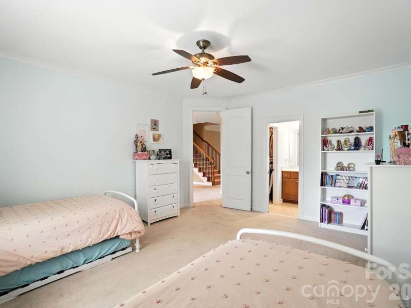 13056 Long Common Parkway, Huntersville, NC 28078.  MLS# CAR4379136, YatesRealty ID 20105. 