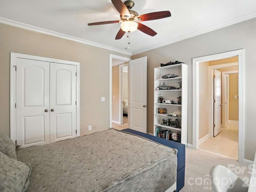 13056 Long Common Parkway, Huntersville, NC 28078.  MLS# CAR4379136, YatesRealty ID 20105. 