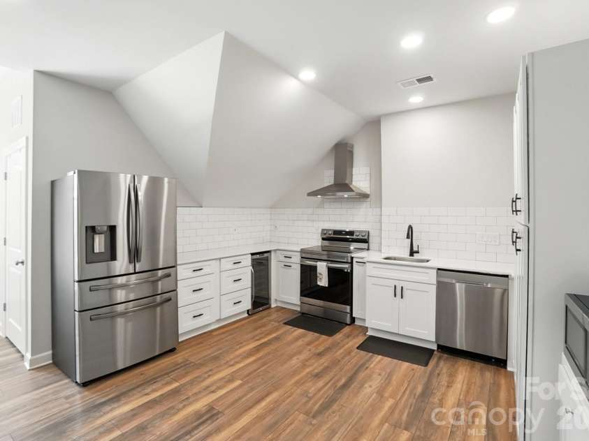 13056 Long Common Parkway, Huntersville, NC 28078.  MLS# CAR4379136, YatesRealty ID 20105. 