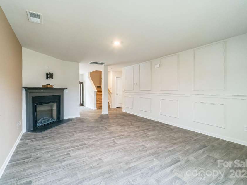 1323 Mifflin Lane, Dallas, NC 28034.  MLS# CAR4266862, YatesRealty ID 20105. 