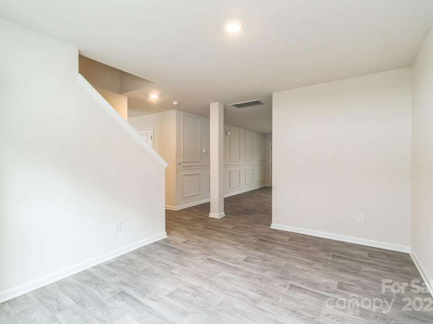 1323 Mifflin Lane, Dallas, NC 28034.  MLS# CAR4266862, YatesRealty ID 20105. 