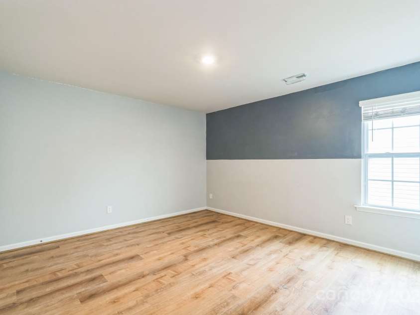 1323 Mifflin Lane, Dallas, NC 28034.  MLS# CAR4266862, YatesRealty ID 20105. 