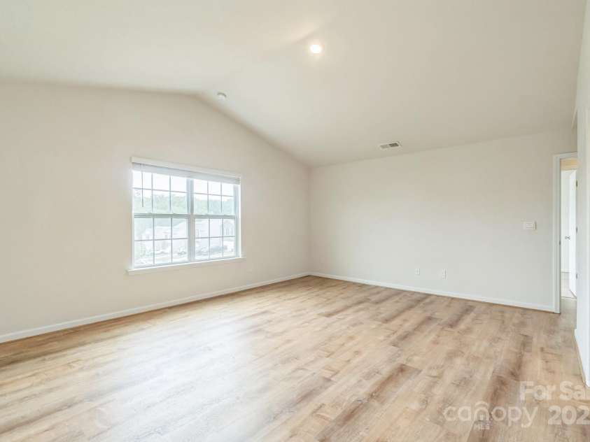 1323 Mifflin Lane, Dallas, NC 28034.  MLS# CAR4266862, YatesRealty ID 20105. 