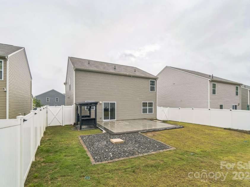 1323 Mifflin Lane, Dallas, NC 28034.  MLS# CAR4266862, YatesRealty ID 20105. 