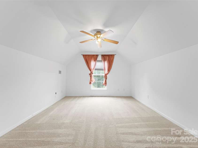 133 Fontanelle Drive, Mooresville, NC 28115.  MLS# CAR4270181, YatesRealty ID 20106. 