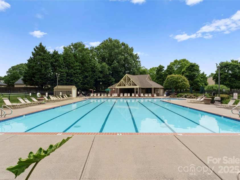 133 Fontanelle Drive, Mooresville, NC 28115.  MLS# CAR4270181, YatesRealty ID 20106. 