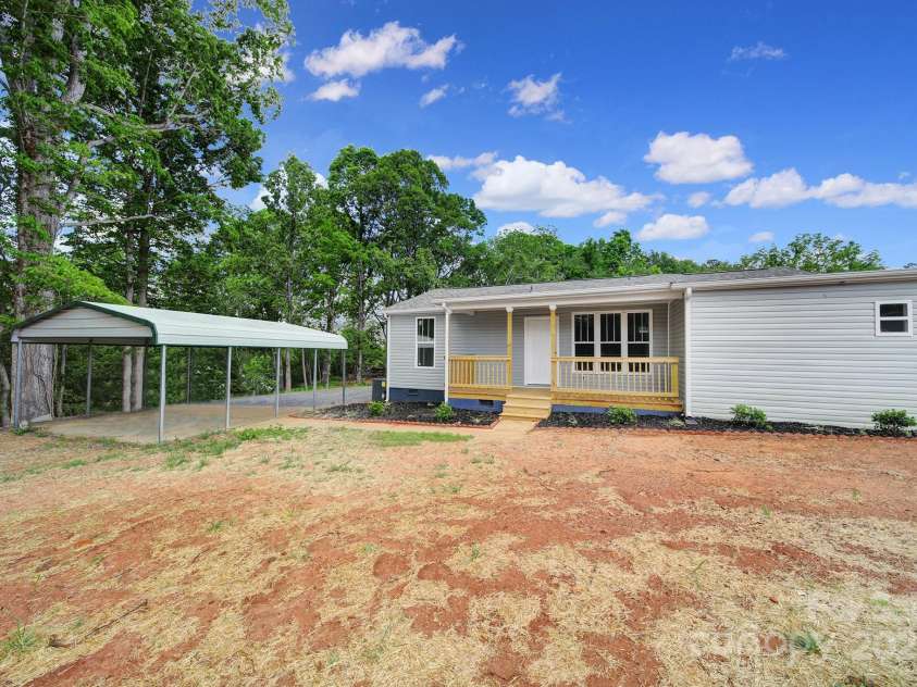 118 Henry Street, Lawndale, NC 28090.  MLS# CAR4265273, YatesRealty ID 20107. 