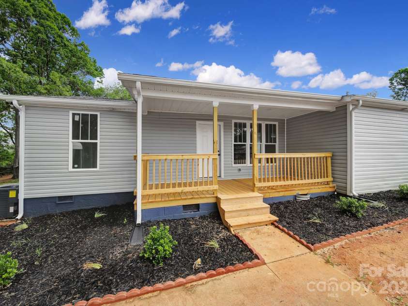 118 Henry Street, Lawndale, NC 28090.  MLS# CAR4265273, YatesRealty ID 20107. 
