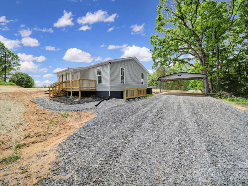 118 Henry Street, Lawndale, NC 28090.  MLS# CAR4265273, YatesRealty ID 20107. 