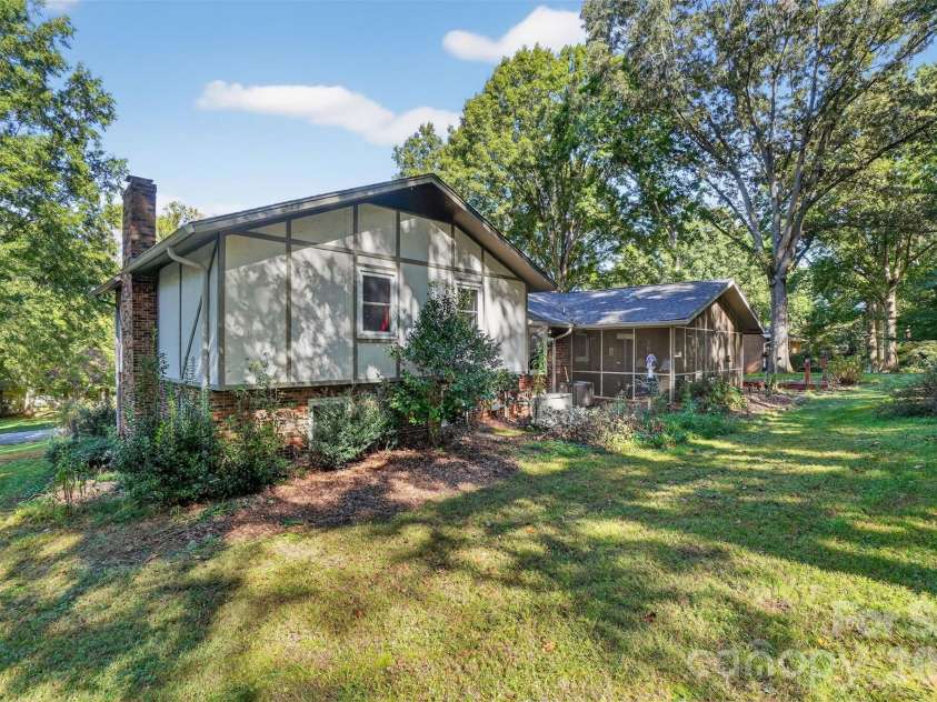 510 4th Avenue, Conover, NC 28613.  MLS# CAR4305259, YatesRealty ID 20107. 