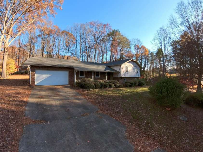 510 4th Avenue, Conover, NC 28613.  MLS# CAR4305259, YatesRealty ID 20107. 
