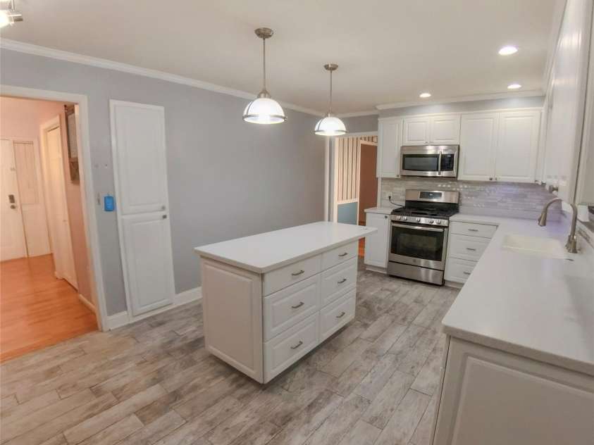 510 4th Avenue, Conover, NC 28613.  MLS# CAR4305259, YatesRealty ID 20107. 