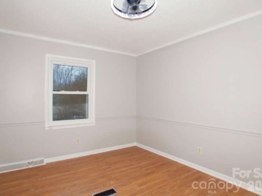 510 4th Avenue, Conover, NC 28613.  MLS# CAR4305259, YatesRealty ID 20107. 