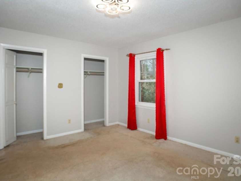 510 4th Avenue, Conover, NC 28613.  MLS# CAR4305259, YatesRealty ID 20107. 