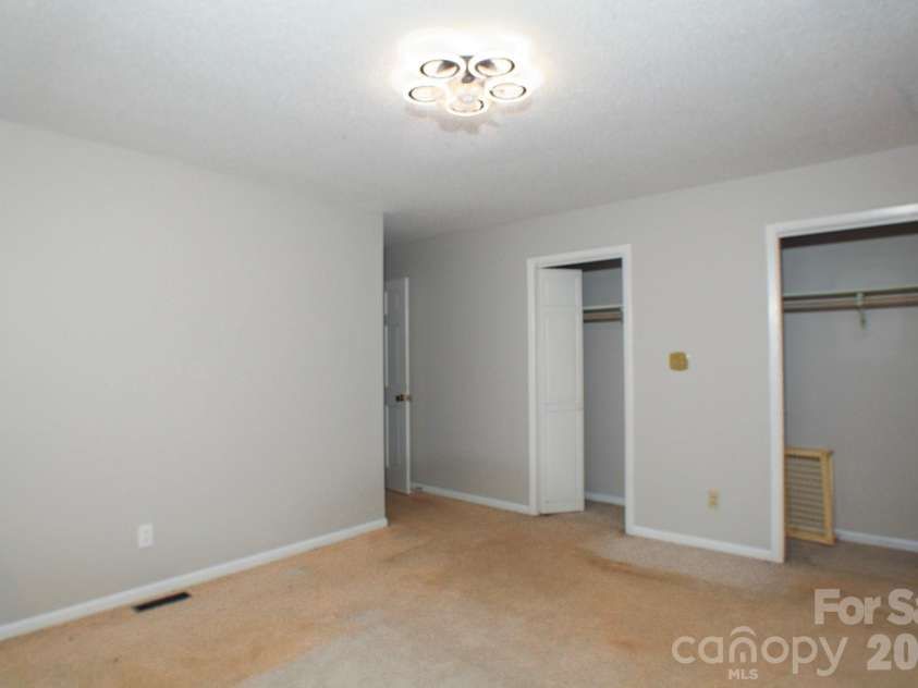 510 4th Avenue, Conover, NC 28613.  MLS# CAR4305259, YatesRealty ID 20107. 