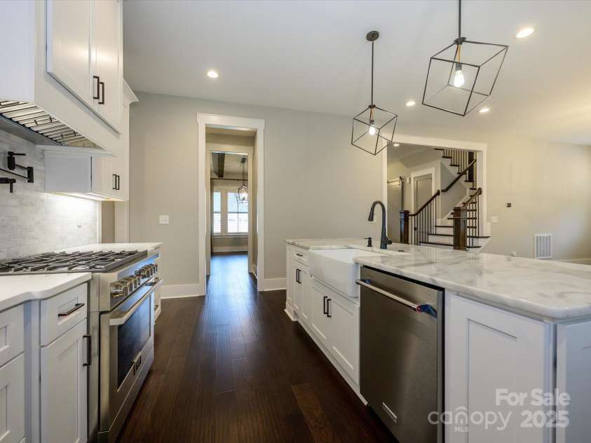 9426 Greyson Ridge Drive, Charlotte, NC 28277.  MLS# CAR4264377, YatesRealty ID 20109. 