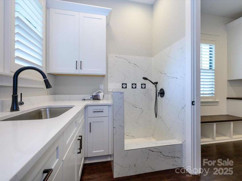 9426 Greyson Ridge Drive, Charlotte, NC 28277.  MLS# CAR4264377, YatesRealty ID 20109. 