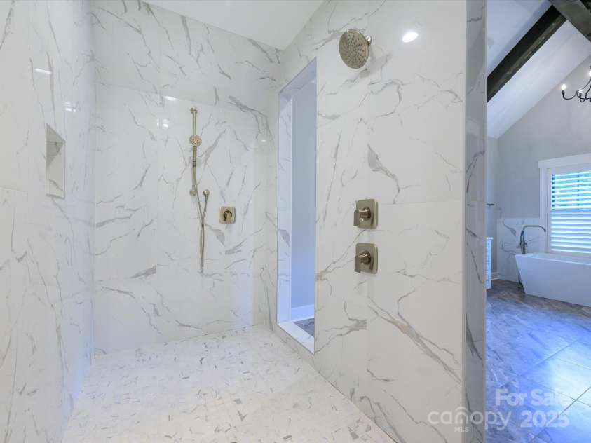 9426 Greyson Ridge Drive, Charlotte, NC 28277.  MLS# CAR4264377, YatesRealty ID 20109. 
