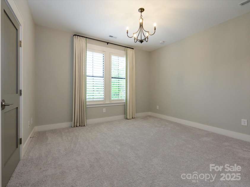9426 Greyson Ridge Drive, Charlotte, NC 28277.  MLS# CAR4264377, YatesRealty ID 20109. 