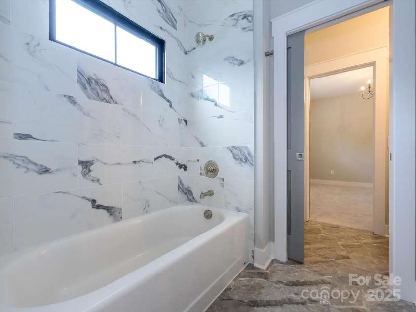 9426 Greyson Ridge Drive, Charlotte, NC 28277.  MLS# CAR4264377, YatesRealty ID 20109. 