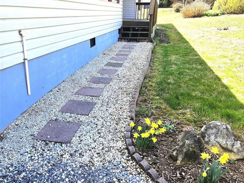 271 Stradley Mountain Road, Asheville, NC 28806.  MLS# CAR4213787, YatesRealty ID 2011. 