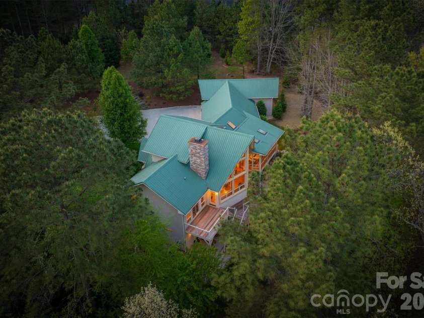 2224 Paradise Harbor Drive, Connelly Springs, NC 28612.  MLS# CAR4369007, YatesRealty ID 20111. 