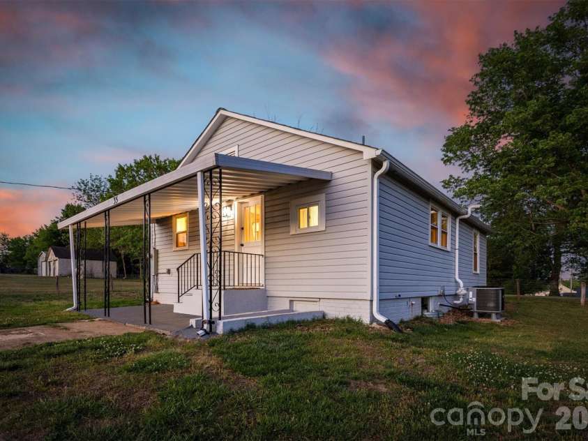 171 Duke Street, Granite Falls, NC 28630.  MLS# CAR4372767, YatesRealty ID 20112. 