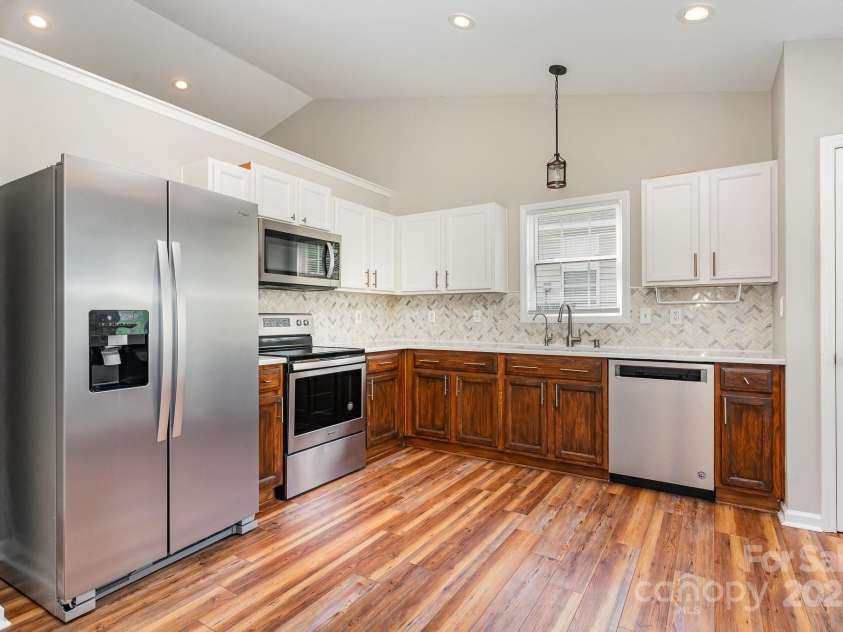 5437 Advantis Drive, Raleigh, NC 27610.  MLS# CAR4265751, YatesRealty ID 20112. 