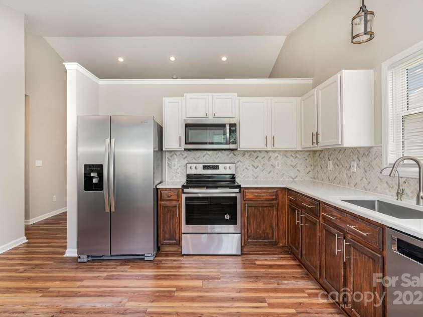 5437 Advantis Drive, Raleigh, NC 27610.  MLS# CAR4265751, YatesRealty ID 20112. 