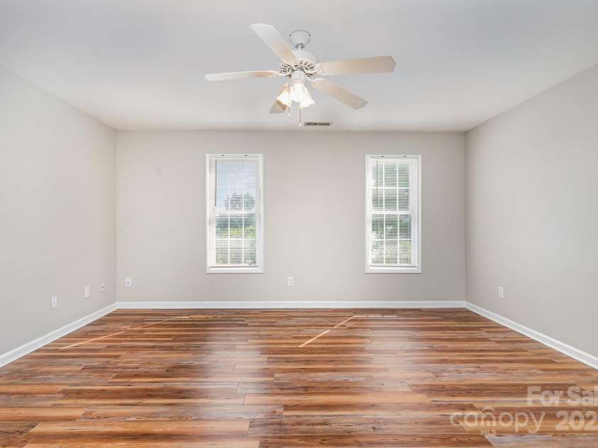 5437 Advantis Drive, Raleigh, NC 27610.  MLS# CAR4265751, YatesRealty ID 20112. 