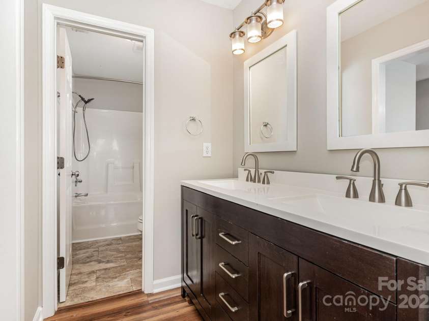 5437 Advantis Drive, Raleigh, NC 27610.  MLS# CAR4265751, YatesRealty ID 20112. 