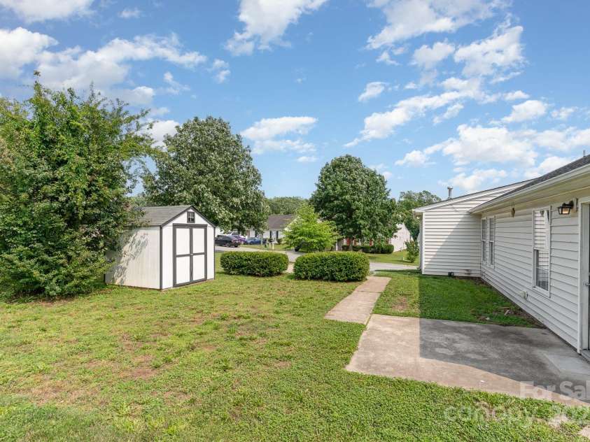 5437 Advantis Drive, Raleigh, NC 27610.  MLS# CAR4265751, YatesRealty ID 20112. 